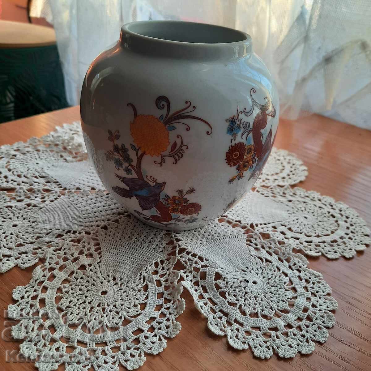 Asian porcelain vase, urn. Asian porcelain vase, urn.