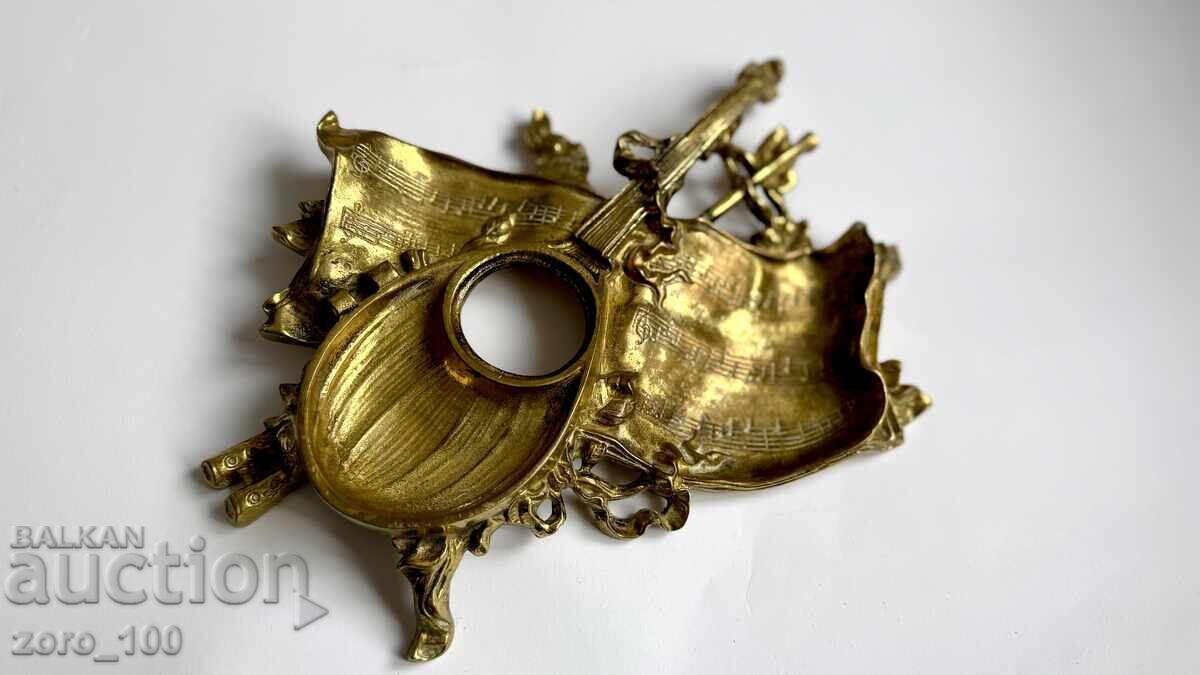 Мастилница, месинг с цена 60.00 лв. | € 30.68 Мастилница, месинг с цена 60.00 лв. | € 30.68