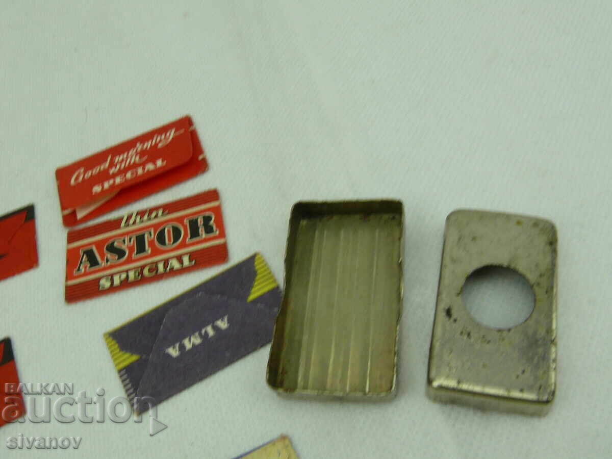 Delivery of Interesting lot of old razor blades #2454 Delivery of Interesting lot of old razor blades #2454