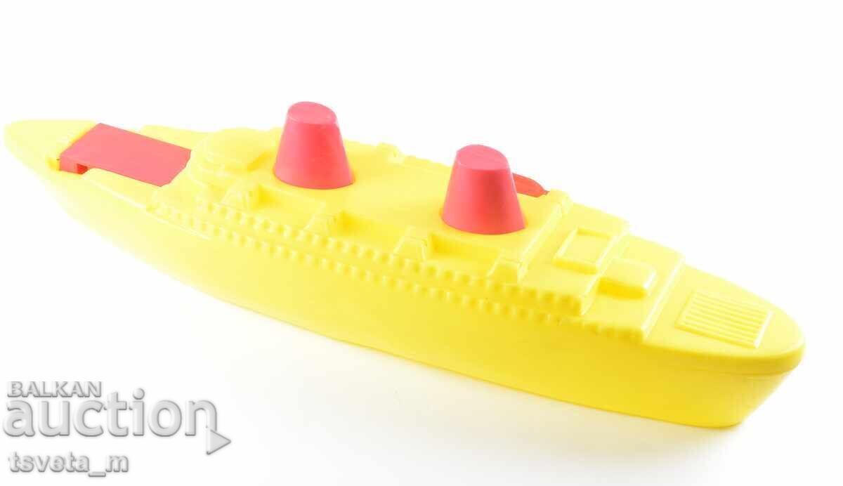 Large plastic ship "Titanic", children's toys, social with price 12.00 BGN | € 6.14 Large plastic ship "Titanic", children's toys, social with price 12.00 BGN | € 6.14