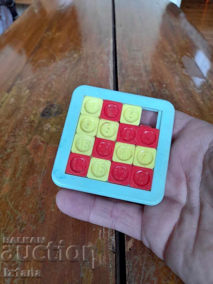 Ένα παλιό παιδικό παιχνίδι, στοίβαξη πλακιδίων, στοίβαξη με τιμή 22.00 BGN | € 11.25 Ένα παλιό παιδικό παιχνίδι, στοίβαξη πλακιδίων, στοίβαξη με τιμή 22.00 BGN | € 11.25