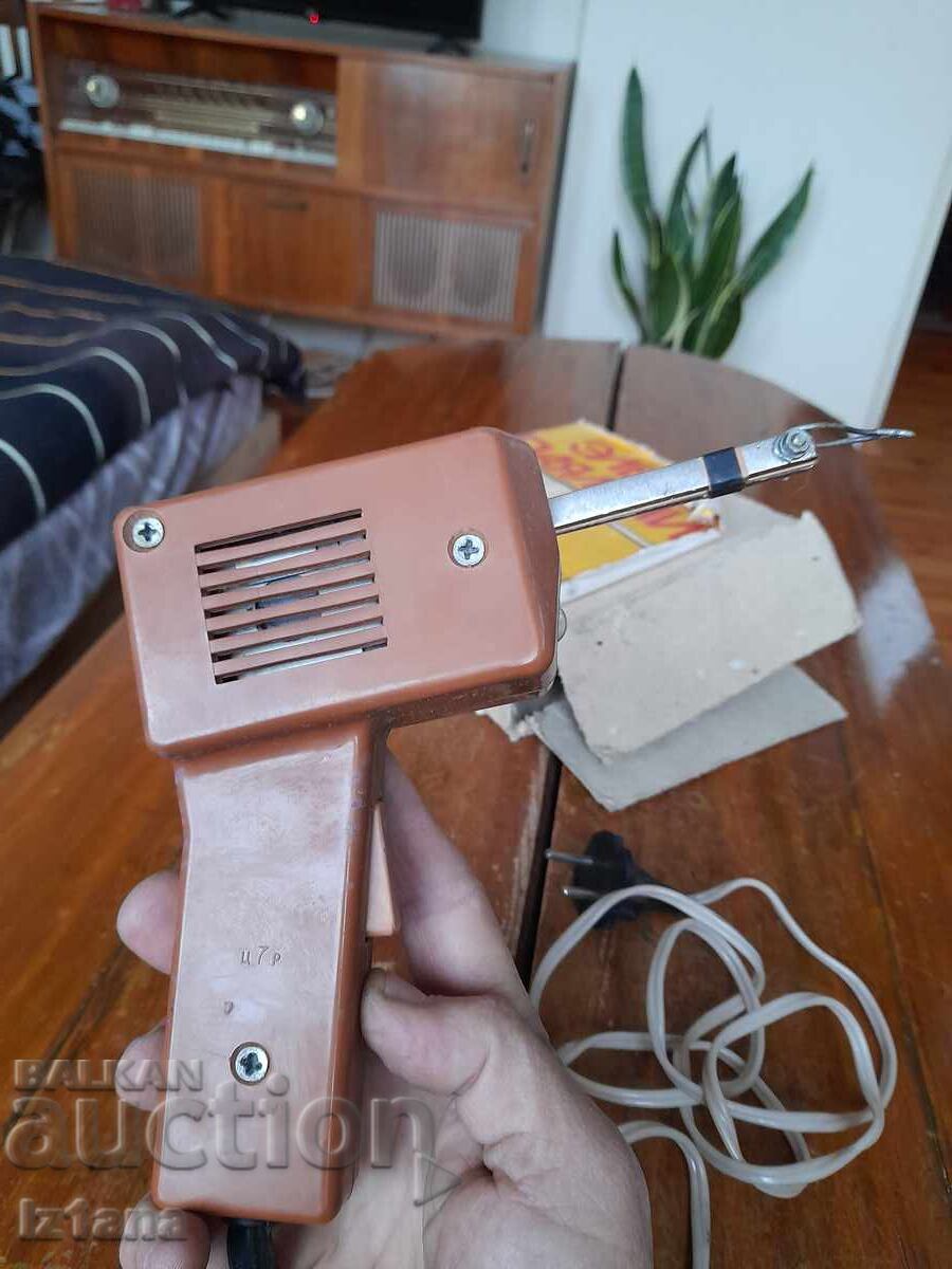 Fier de lipit cu inducție vechi cu preț 55.00 BGN | € 28.12 Fier de lipit cu inducție vechi cu preț 55.00 BGN | € 28.12