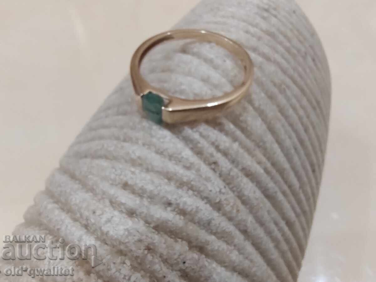 Emerald Ring, 375 Gold, size 61-62 with price 808.00 BGN | € 413.12 Emerald Ring, 375 Gold, size 61-62 with price 808.00 BGN | € 413.12
