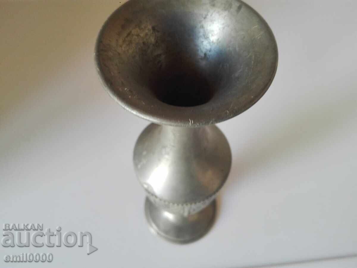 Vase of non-ferrous metal. with price 14.99 BGN | € 7.66 Vase of non-ferrous metal. with price 14.99 BGN | € 7.66