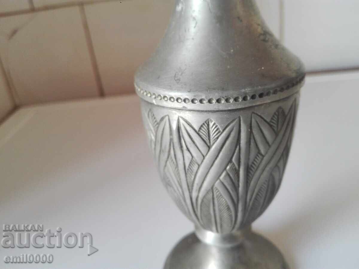 Delivery of Vase of non-ferrous metal. Delivery of Vase of non-ferrous metal.