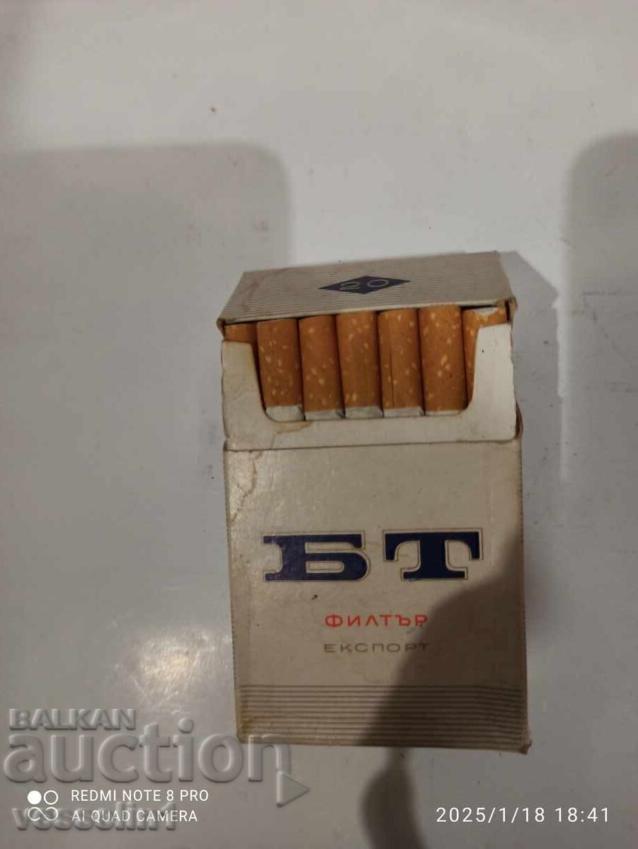 Auction  A full box of BT cigarettes from the first Bulgar Tabak, wrong