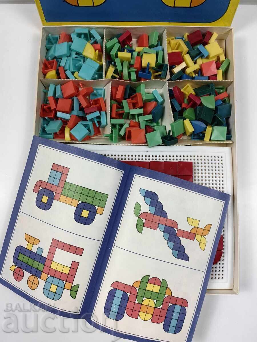 Auction MOSAIC SOC BOARD GAME IN A BOX CHILDREN'S TOY Auction MOSAIC SOC BOARD GAME IN A BOX CHILDREN'S TOY