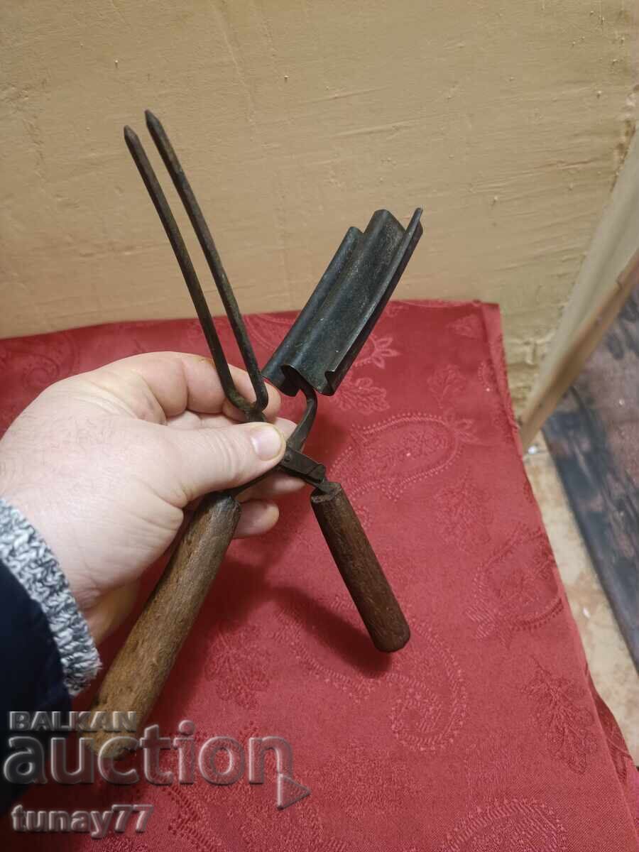 Παράδοση Παλιά συσκευή Ισιωτικό μαλλιών Γερμανίας