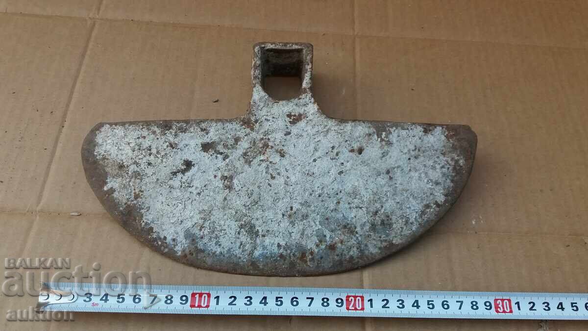 Delivery of OLD MASSIVE HOE Delivery of OLD MASSIVE HOE