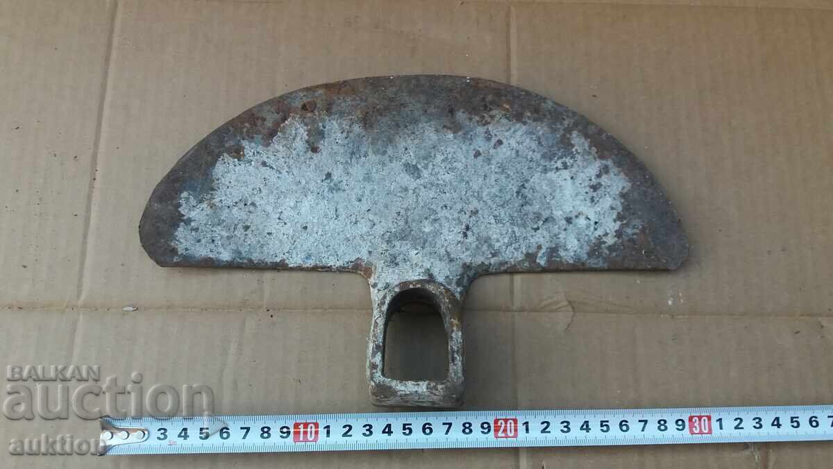 OLD MASSIVE HOE - 7 OLD MASSIVE HOE - 7