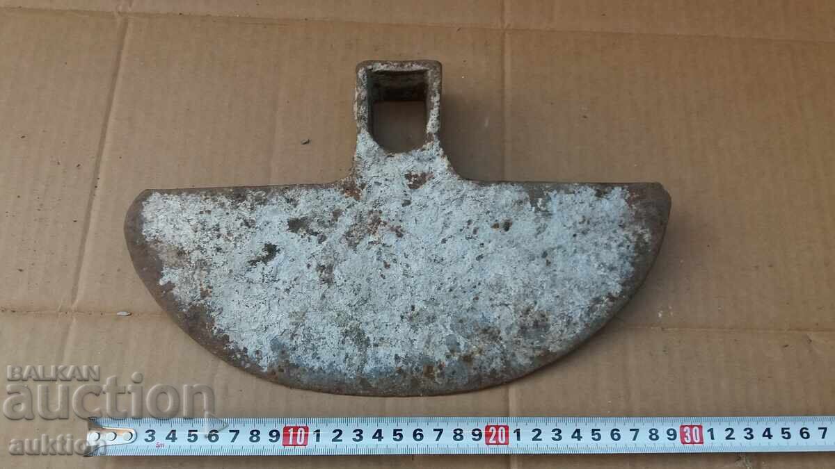 OLD MASSIVE HOE OLD MASSIVE HOE