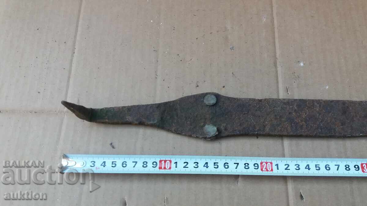 OLD SOLID WROUGHT IRON - 5 OLD SOLID WROUGHT IRON - 5