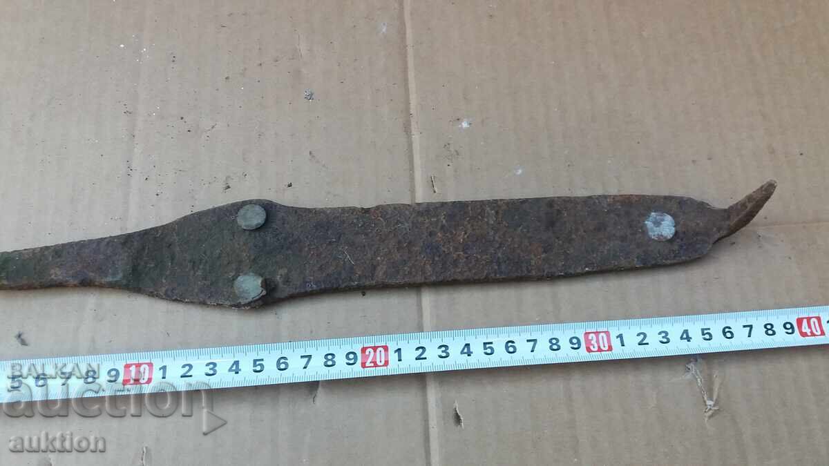 OLD SOLID WROUGHT IRON - 6 OLD SOLID WROUGHT IRON - 6