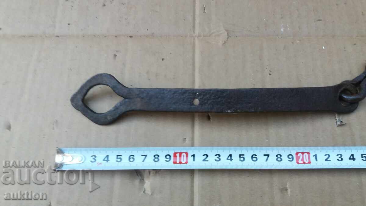 Delivery of WROUGHT RENAISSANCE GATE LOCK Delivery of WROUGHT RENAISSANCE GATE LOCK