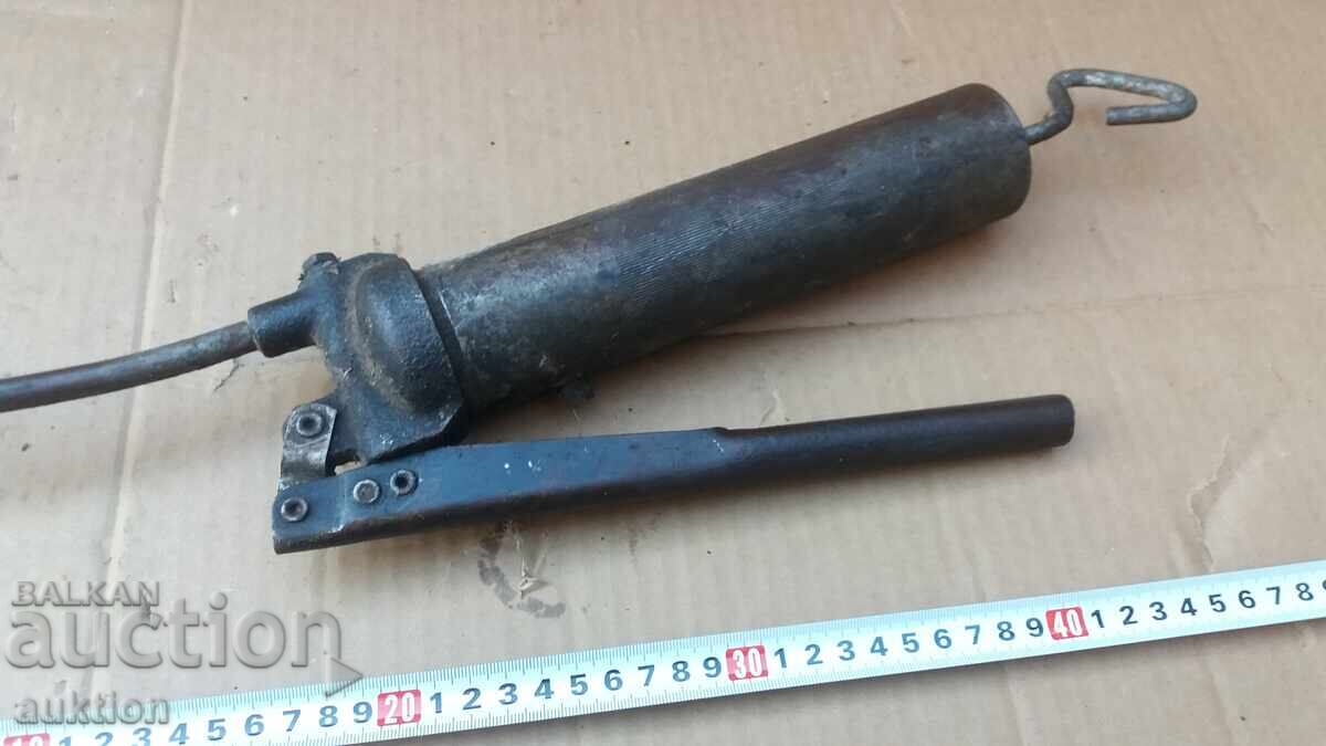 BĂTRÂN PĂCĂTOS - MUNCĂ - 6