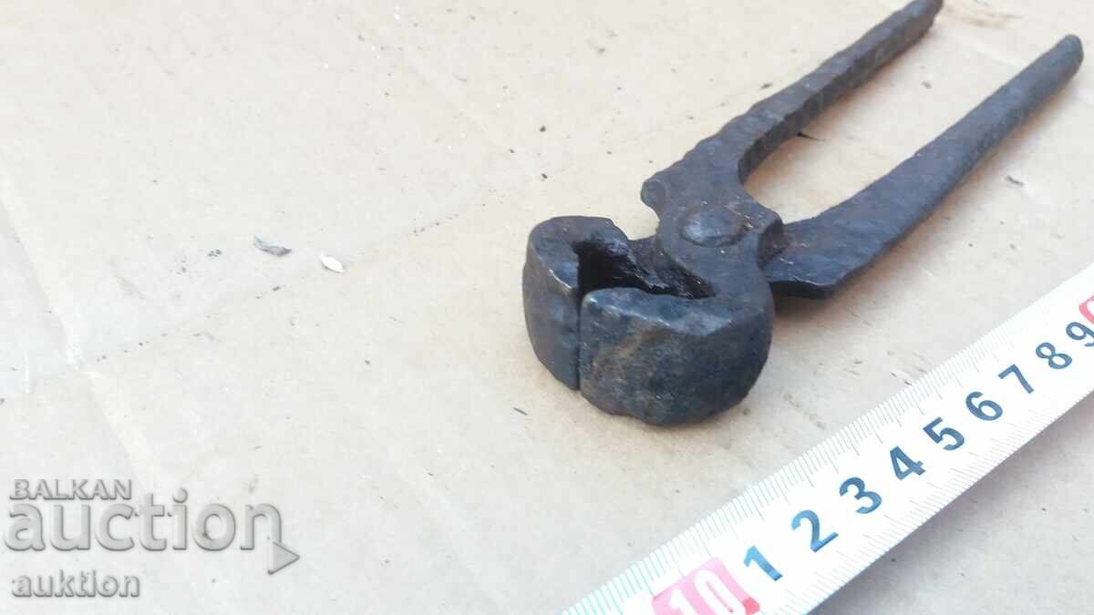 Auction OLD GARDEN - WROUGHT IRON Auction OLD GARDEN - WROUGHT IRON