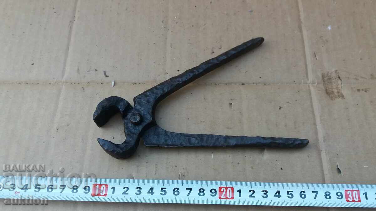 OLD GARDEN - WROUGHT IRON - 7 OLD GARDEN - WROUGHT IRON - 7