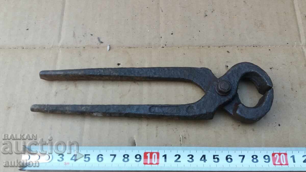 Auction OLD CHILDREN - TOOL Auction OLD CHILDREN - TOOL