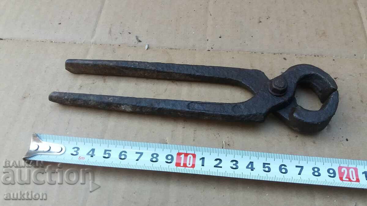 OLD CHILDREN - TOOL - 5 OLD CHILDREN - TOOL - 5