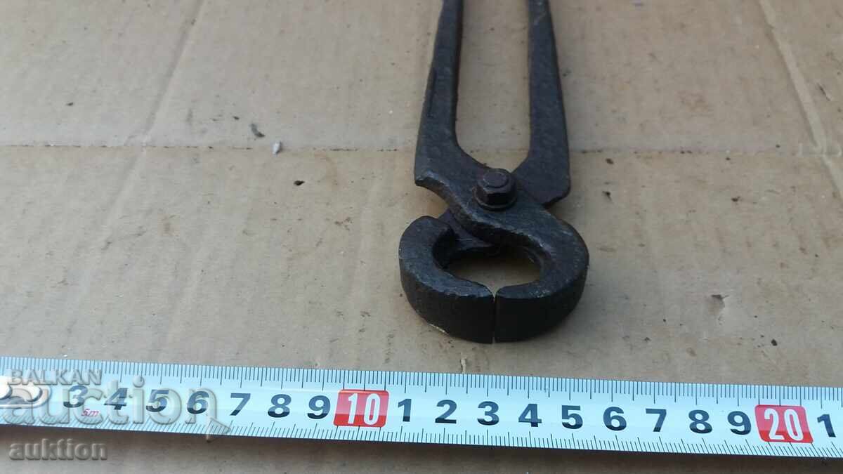 OLD CHILDREN - TOOL - 6 OLD CHILDREN - TOOL - 6