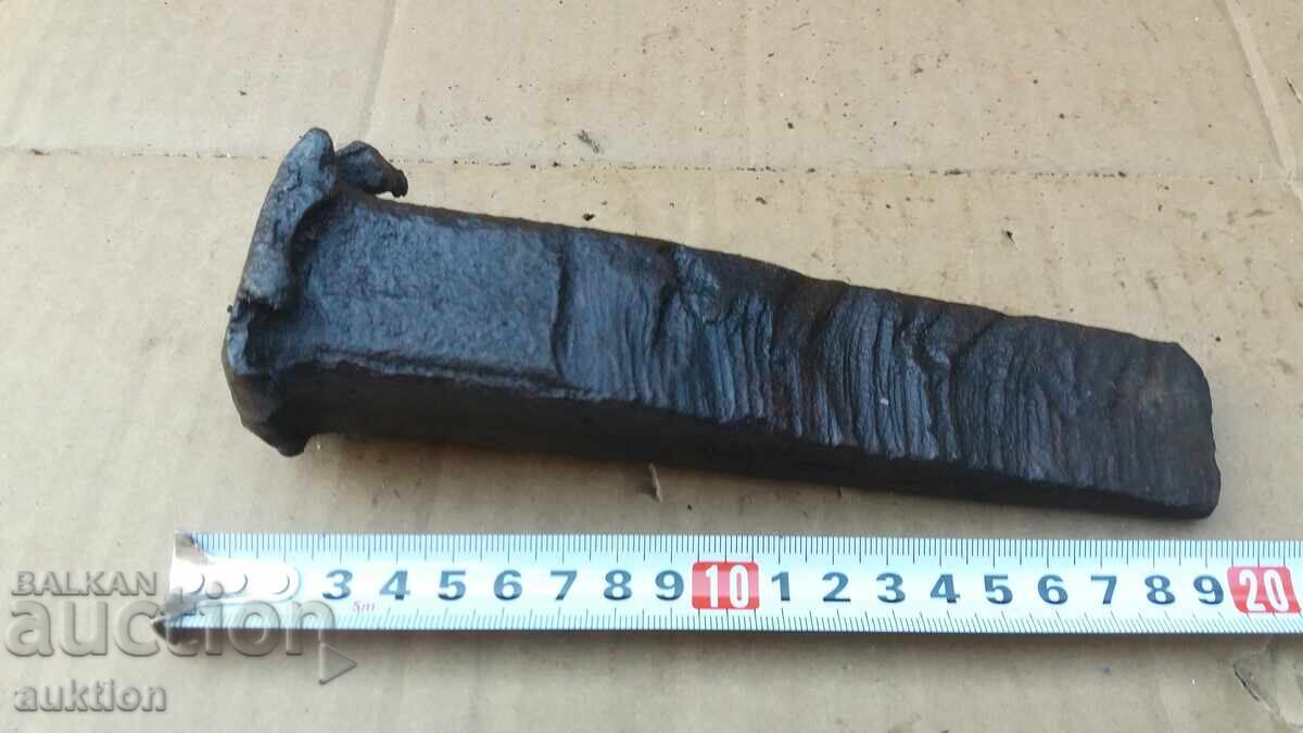 MASSIVE FORGED DAGGER, CHISEL, TOOL FOR CARPETS with price 8.99 BGN | € 4.60 MASSIVE FORGED DAGGER, CHISEL, TOOL FOR CARPETS with price 8.99 BGN | € 4.60