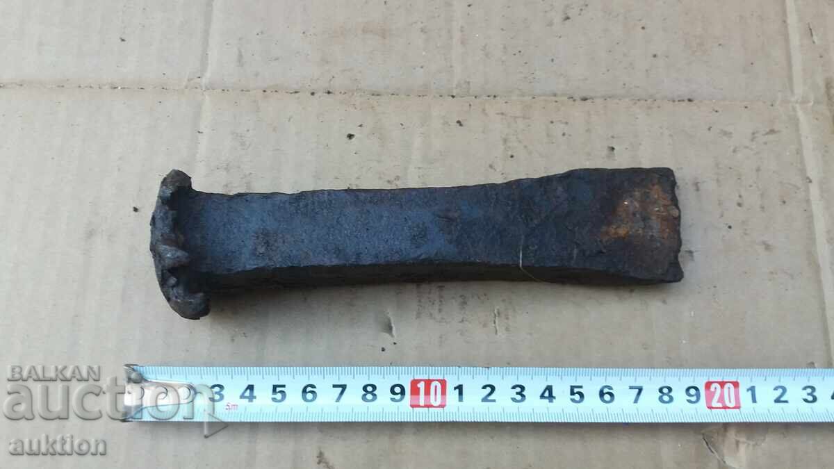 MASSIVE FORGED DAGGER, CHISEL, TOOL FOR CARPETS with price 8.99 BGN | € 4.60 MASSIVE FORGED DAGGER, CHISEL, TOOL FOR CARPETS with price 8.99 BGN | € 4.60