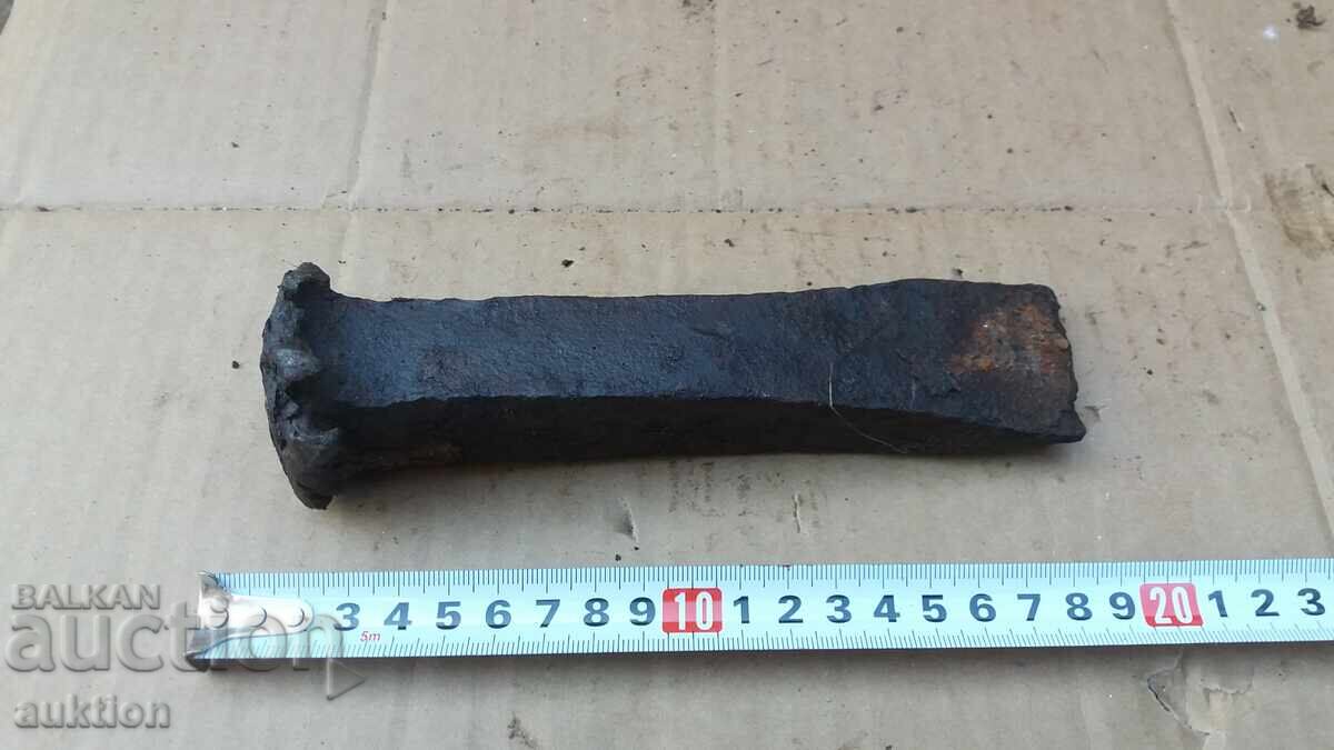 Delivery of MASSIVE FORGED DAGGER, CHISEL, TOOL FOR CARPETS Delivery of MASSIVE FORGED DAGGER, CHISEL, TOOL FOR CARPETS