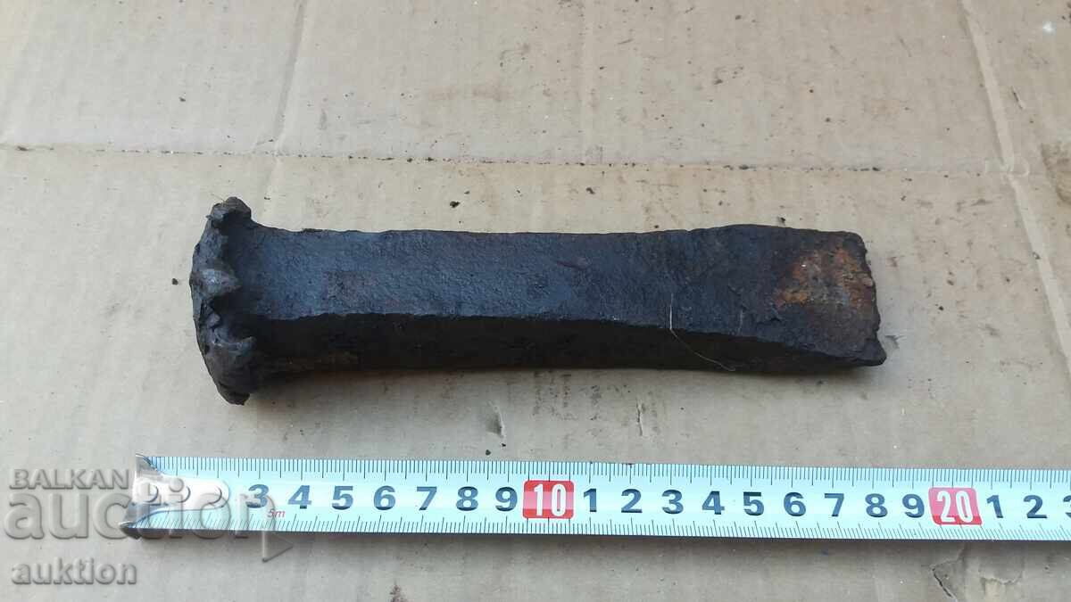 MASSIVE FORGED DAGGER, CHISEL, TOOL FOR CARPETS MASSIVE FORGED DAGGER, CHISEL, TOOL FOR CARPETS