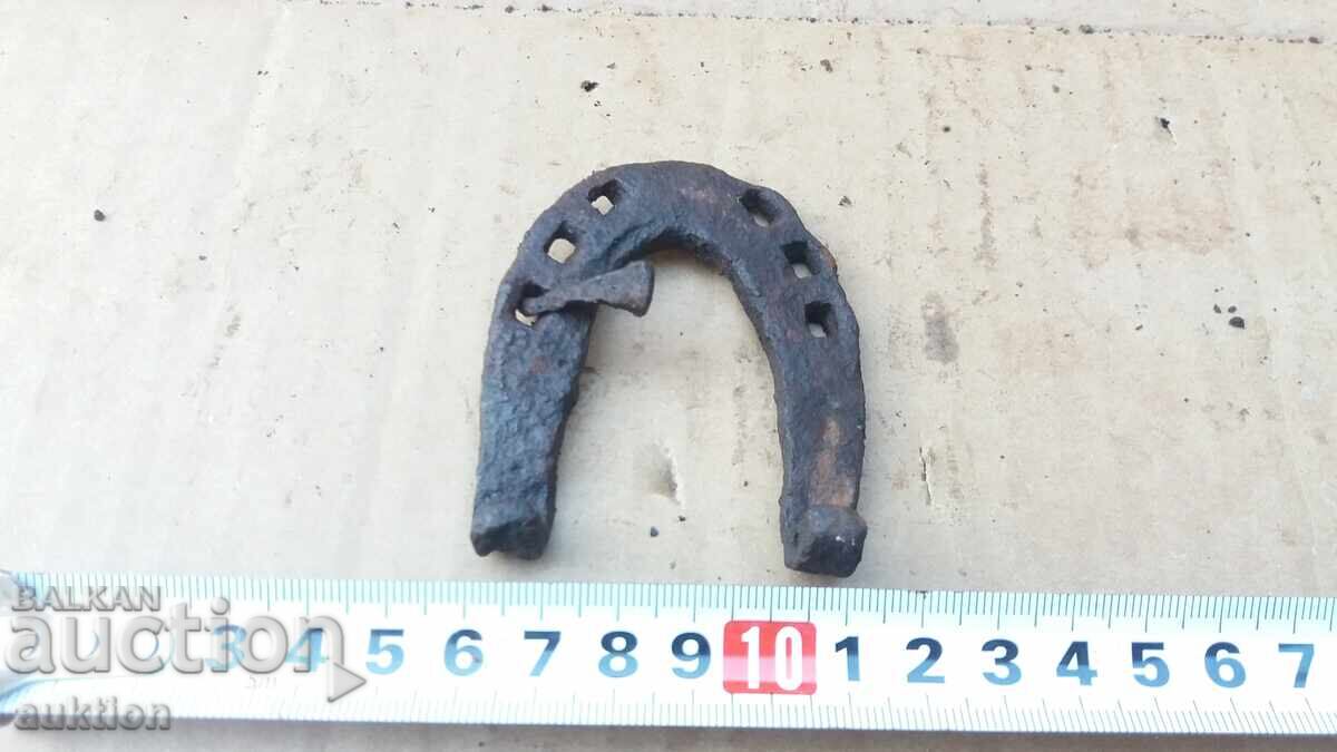 Auction OLD FORGED HORSESHOE, HORSESHOE Auction OLD FORGED HORSESHOE, HORSESHOE
