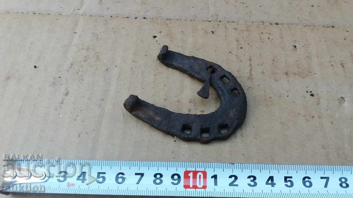 OLD FORGED HORSESHOE, HORSESHOE - 5 OLD FORGED HORSESHOE, HORSESHOE - 5