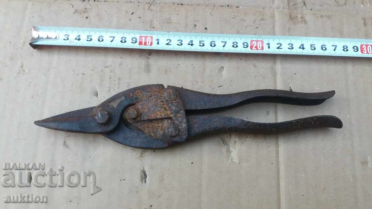 OLD SCISSORS FOR CUTTING SHEET METAL - 5 OLD SCISSORS FOR CUTTING SHEET METAL - 5