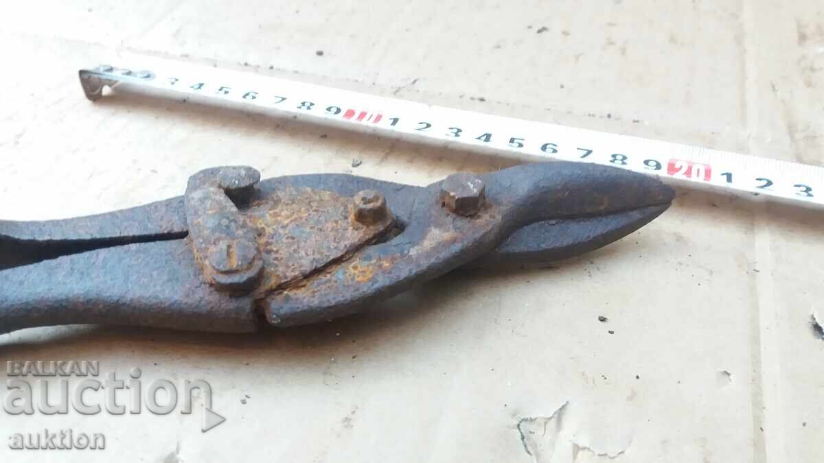 OLD SCISSORS FOR CUTTING SHEET METAL - 7 OLD SCISSORS FOR CUTTING SHEET METAL - 7
