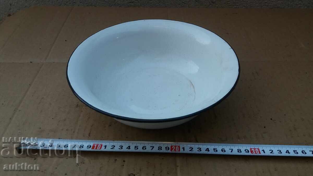 Auction SOCIAL ENAMELLED SMALL BASIN, BOWL Auction SOCIAL ENAMELLED SMALL BASIN, BOWL