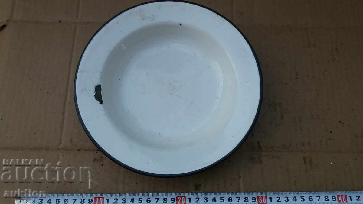 Auction SOC. ENAMELLED DEEP BOWL WITH MARKING Auction SOC. ENAMELLED DEEP BOWL WITH MARKING