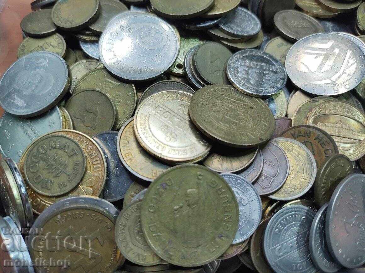 Over 800 pcs. tokens about 5.6 kilograms - 5 Over 800 pcs. tokens about 5.6 kilograms - 5