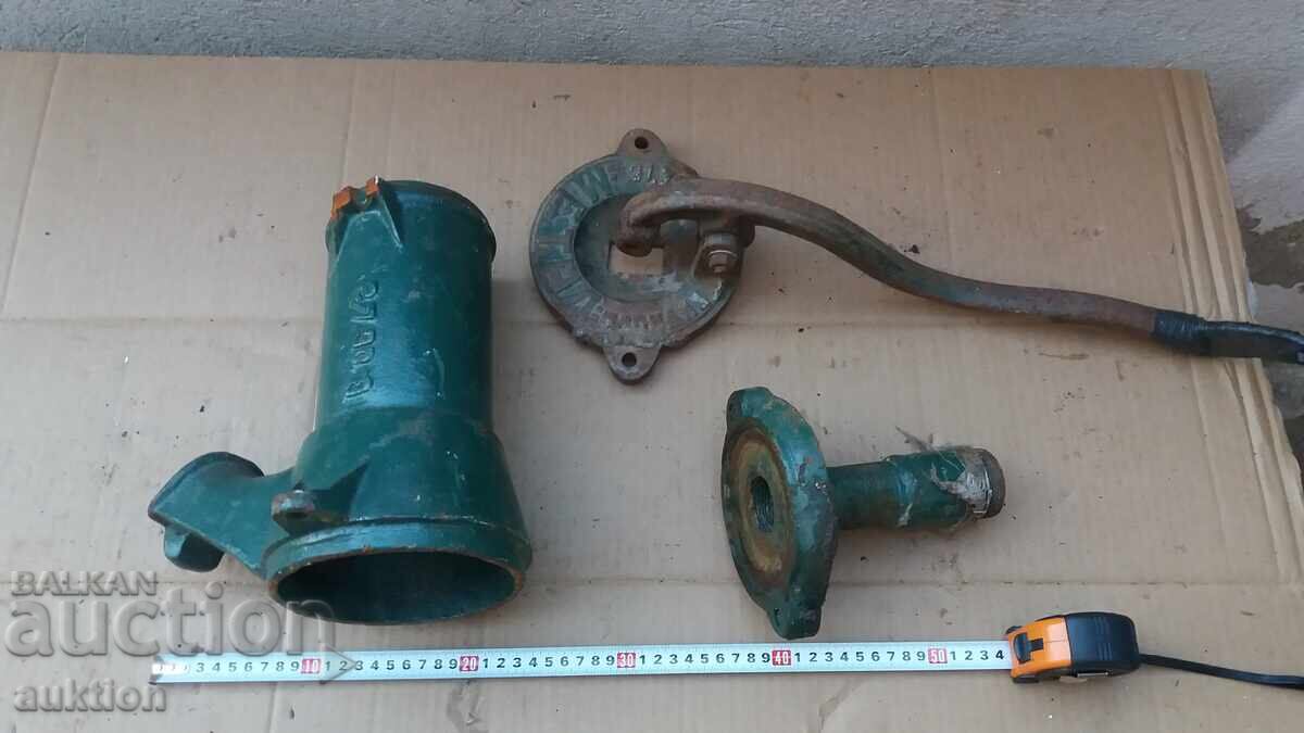 POMPA DE APA VECHE MASIVA, CURTE FERMA - 6 POMPA DE APA VECHE MASIVA, CURTE FERMA - 6