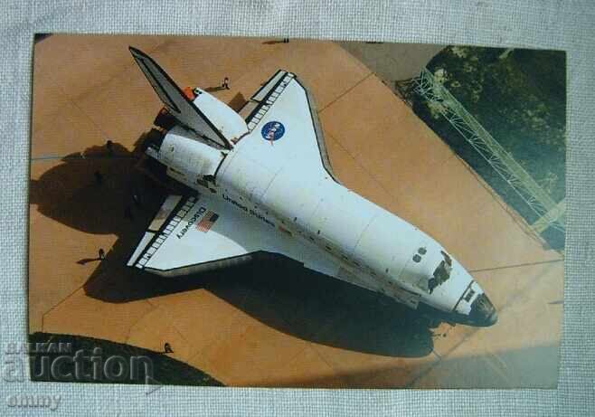 Postcard - Space Shuttle Discovery, USA Postcard - Space Shuttle Discovery, USA