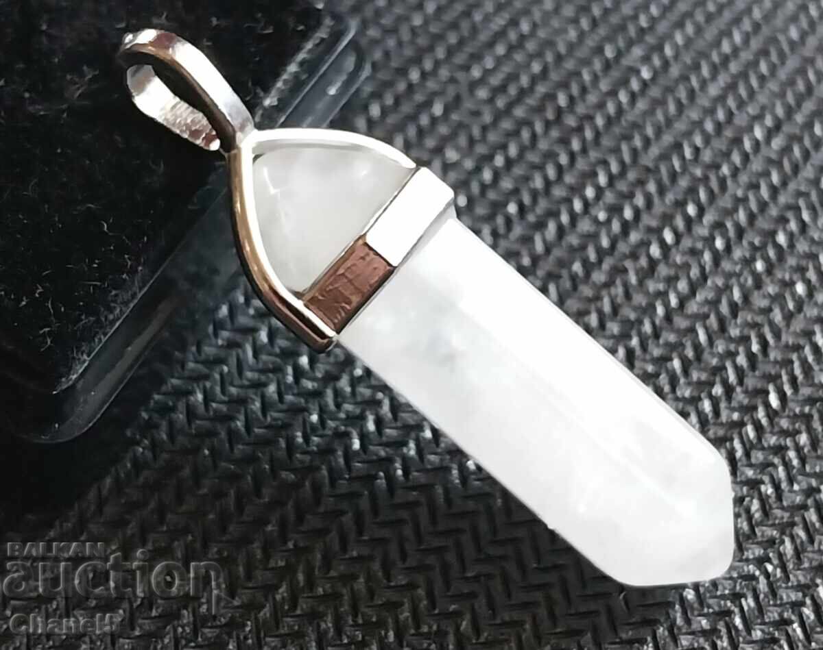 ROCK CRYSTAL MEDALLION, QUARTZ - (913) ROCK CRYSTAL MEDALLION, QUARTZ - (913)