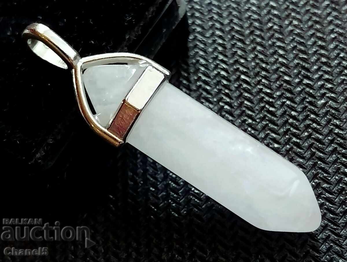 Auction  ROCK CRYSTAL MEDALLION, QUARTZ - (914)