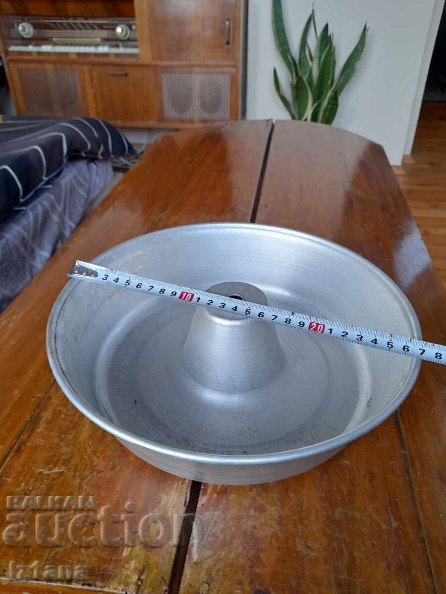 Old aluminum cake pan - 5 Old aluminum cake pan - 5