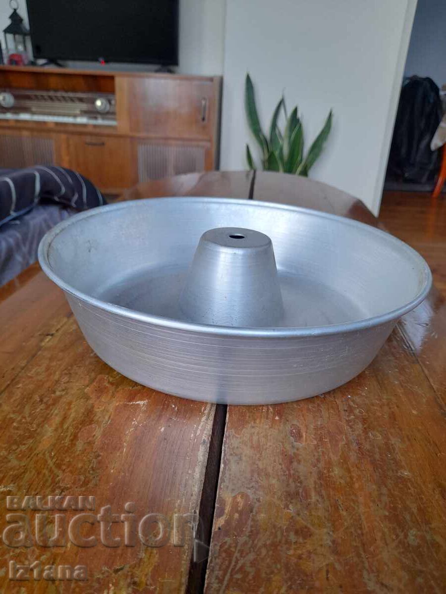 Παλιά φόρμα κέικ αλουμινίου Παλιά φόρμα κέικ αλουμινίου