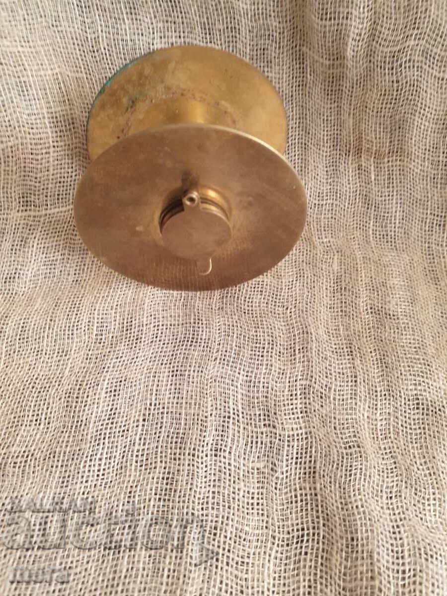 Бронзова шпионка за врата с цена 20.00 лв. | € 10.23 Бронзова шпионка за врата с цена 20.00 лв. | € 10.23