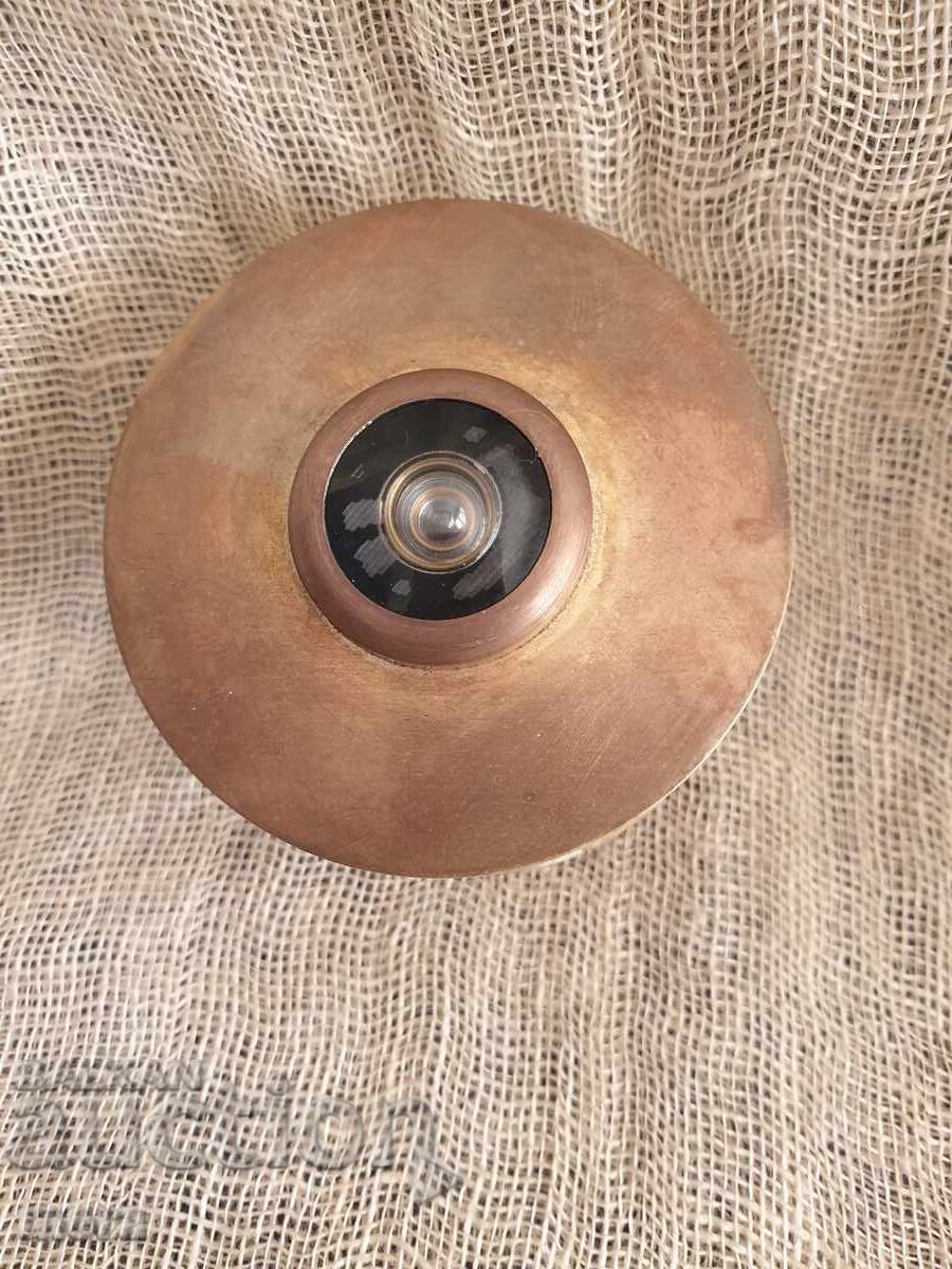 Доставка на Бронзова шпионка за врата Доставка на Бронзова шпионка за врата