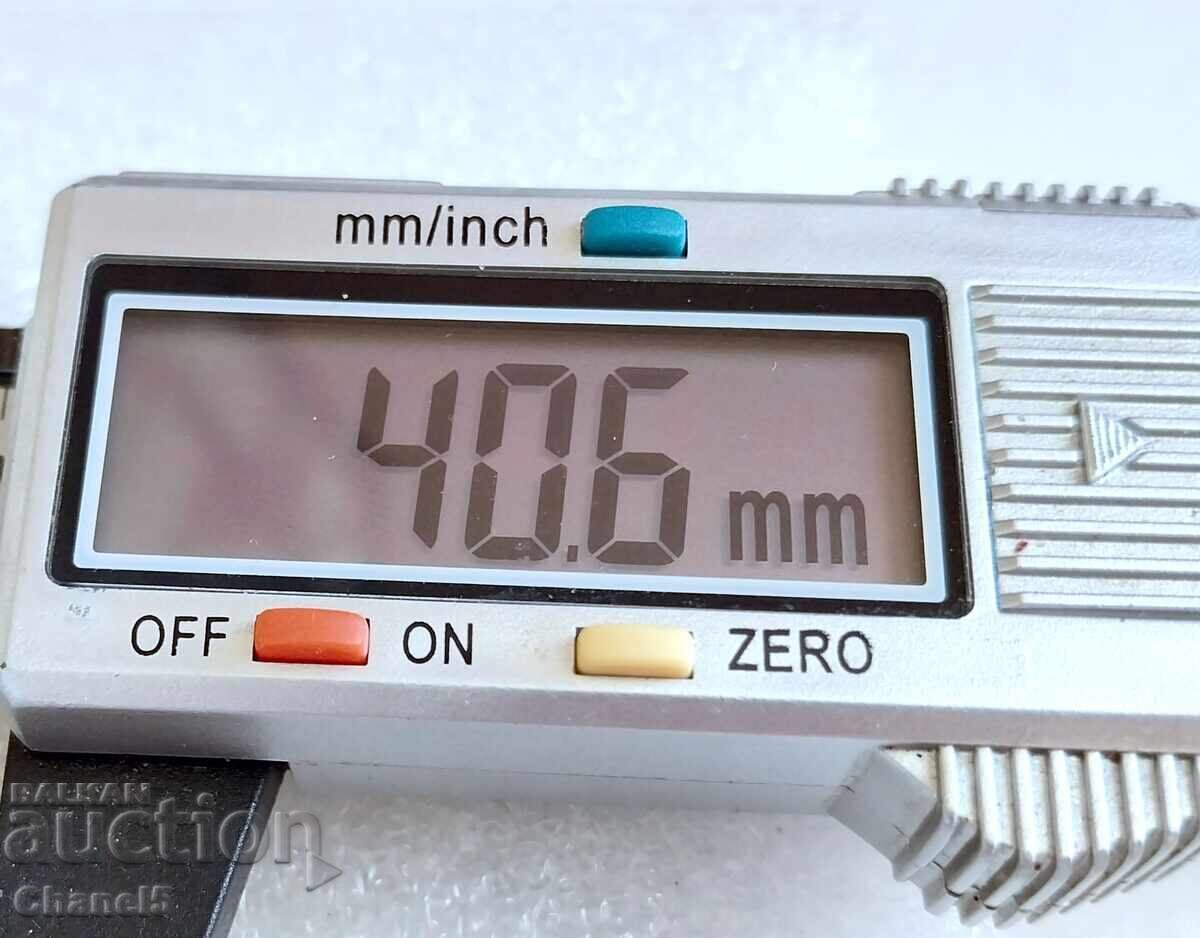 Auction GREEN AVENTURINE MEDALLION - (926) Auction GREEN AVENTURINE MEDALLION - (926)