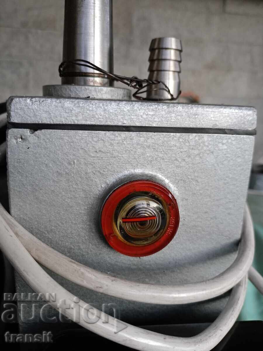 Livrarea Pompa de vid Germania RDG. Livrarea Pompa de vid Germania RDG.