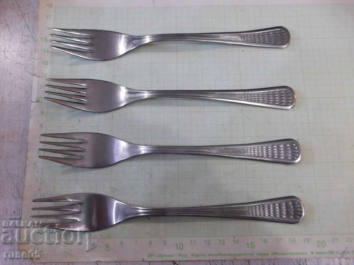Lot of 4 "Perla" forks from the "P. Denev-Gabrovo" factory Lot of 4 "Perla" forks from the "P. Denev-Gabrovo" factory