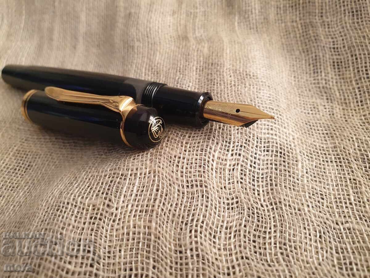 stilou vintage Pelikan cu preț 360.00 BGN | € 184.07