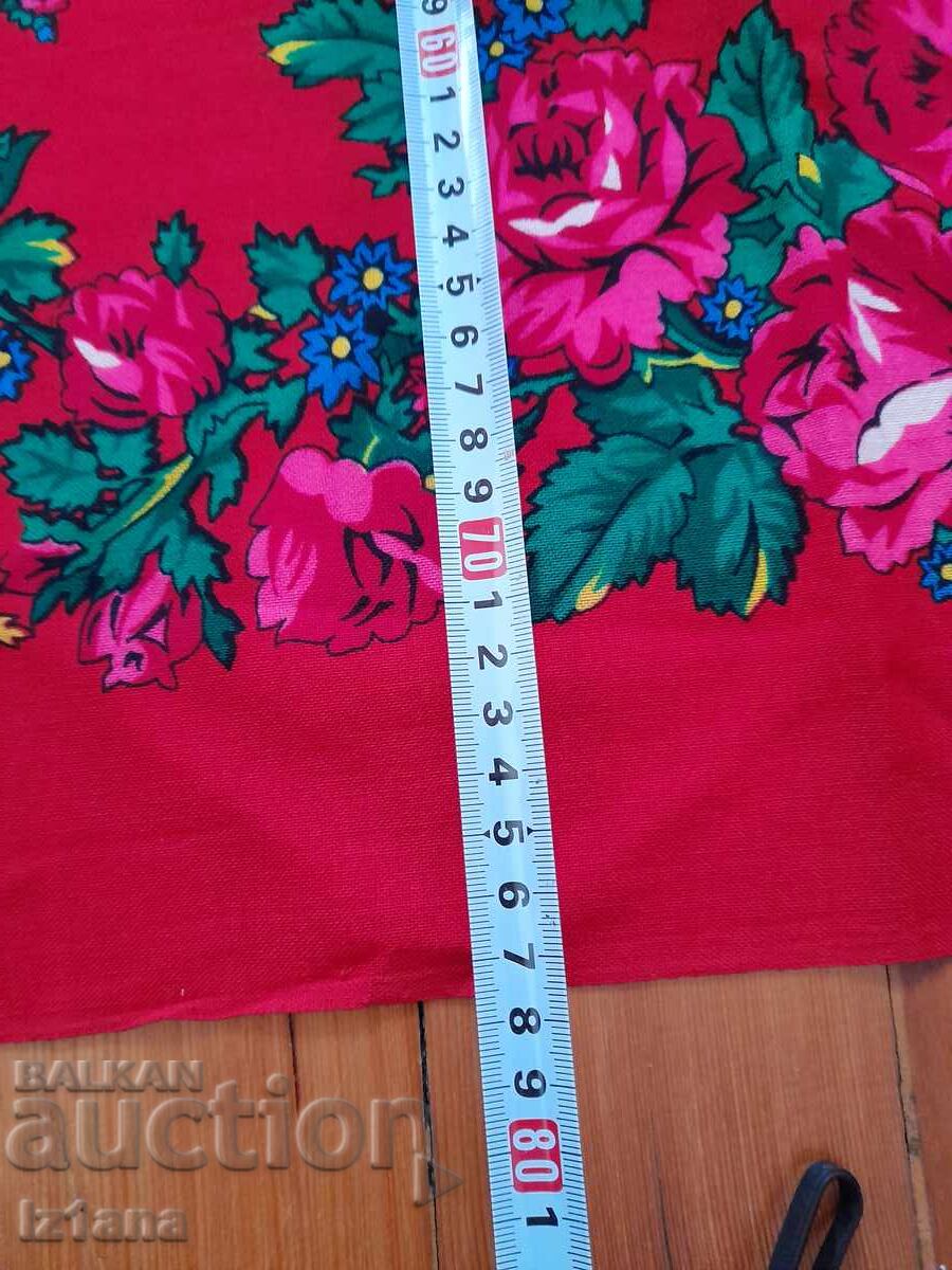 Delivery of Old head scarf