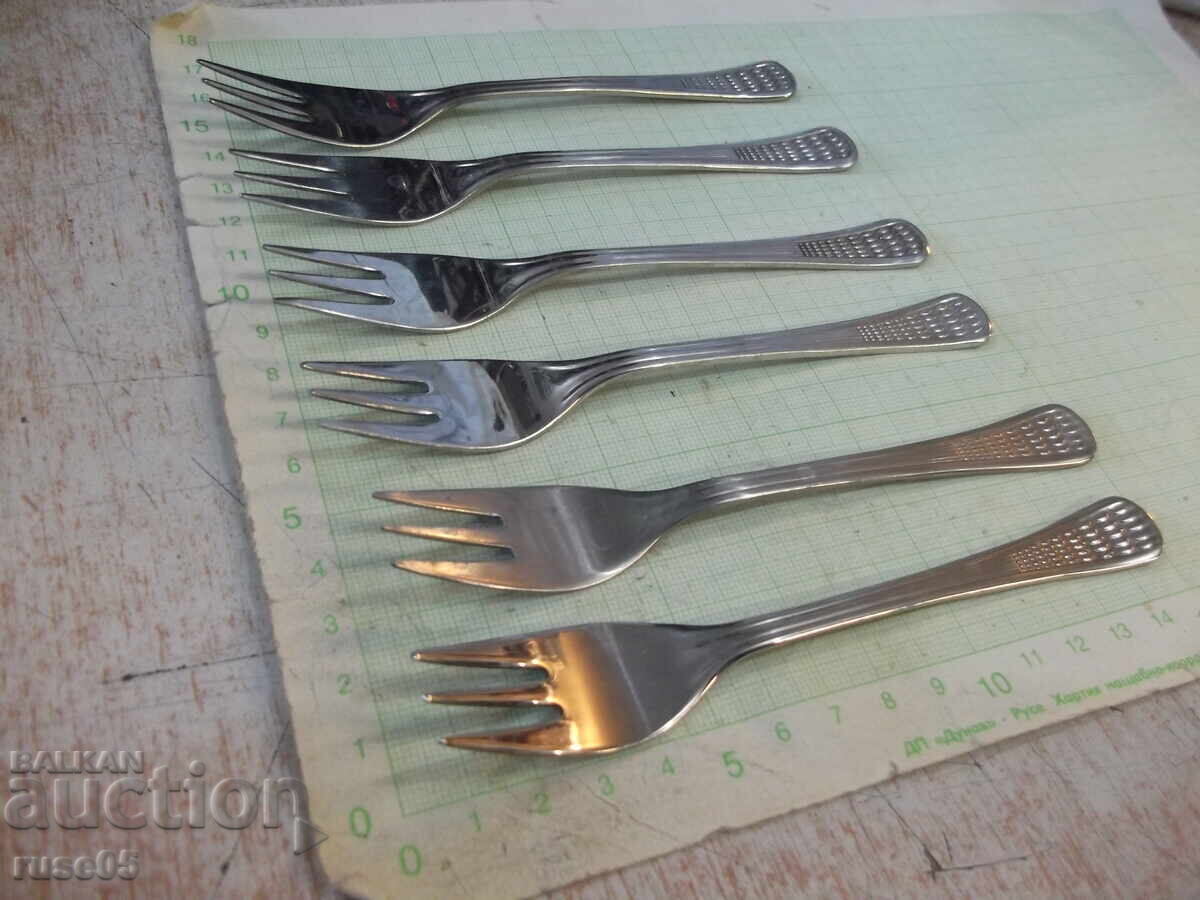 Lot of 6 pcs. "Perla" forks from the "P.Denev-Gabrovo" factory - 1 with price 15.00 BGN | € 7.67 Lot of 6 pcs. "Perla" forks from the "P.Denev-Gabrovo" factory - 1 with price 15.00 BGN | € 7.67