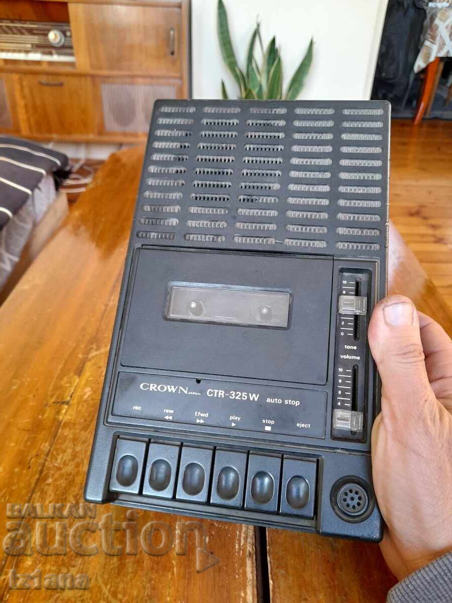 Old Crown cassette player with price 42.00 BGN | € 21.47 Old Crown cassette player with price 42.00 BGN | € 21.47